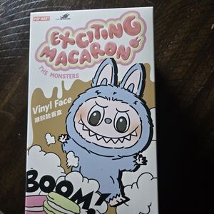 Authentic Exciting Macaron Vinyl Face Toy